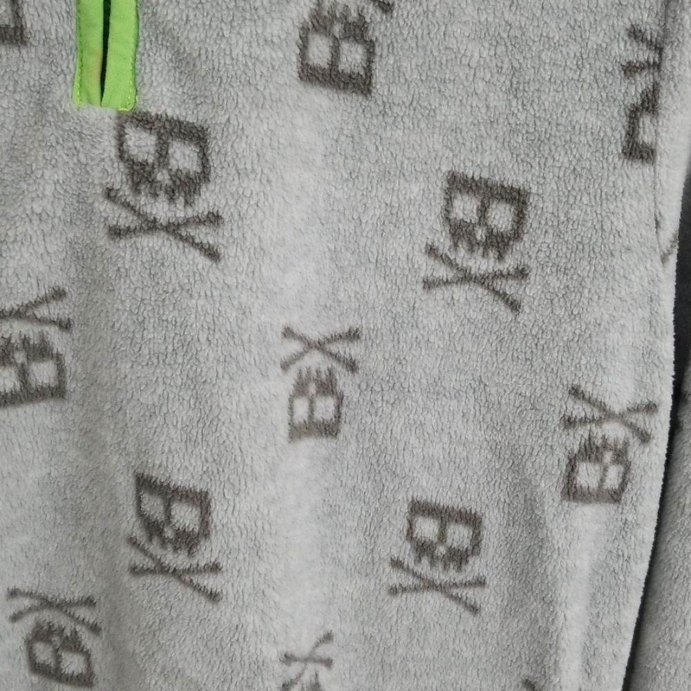 Sweater - Picture 2 of 3